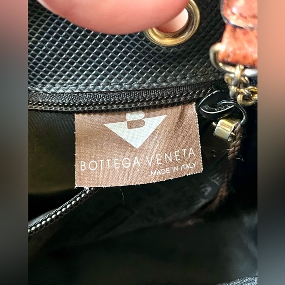 Bottega Veneta Small Black Bucket Bag with Toggle Straps - Picture 11 of 13